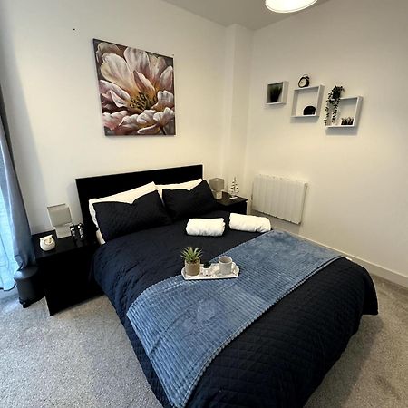 Cozy Bracknell Apartment With Modern Amenities Екстер'єр фото