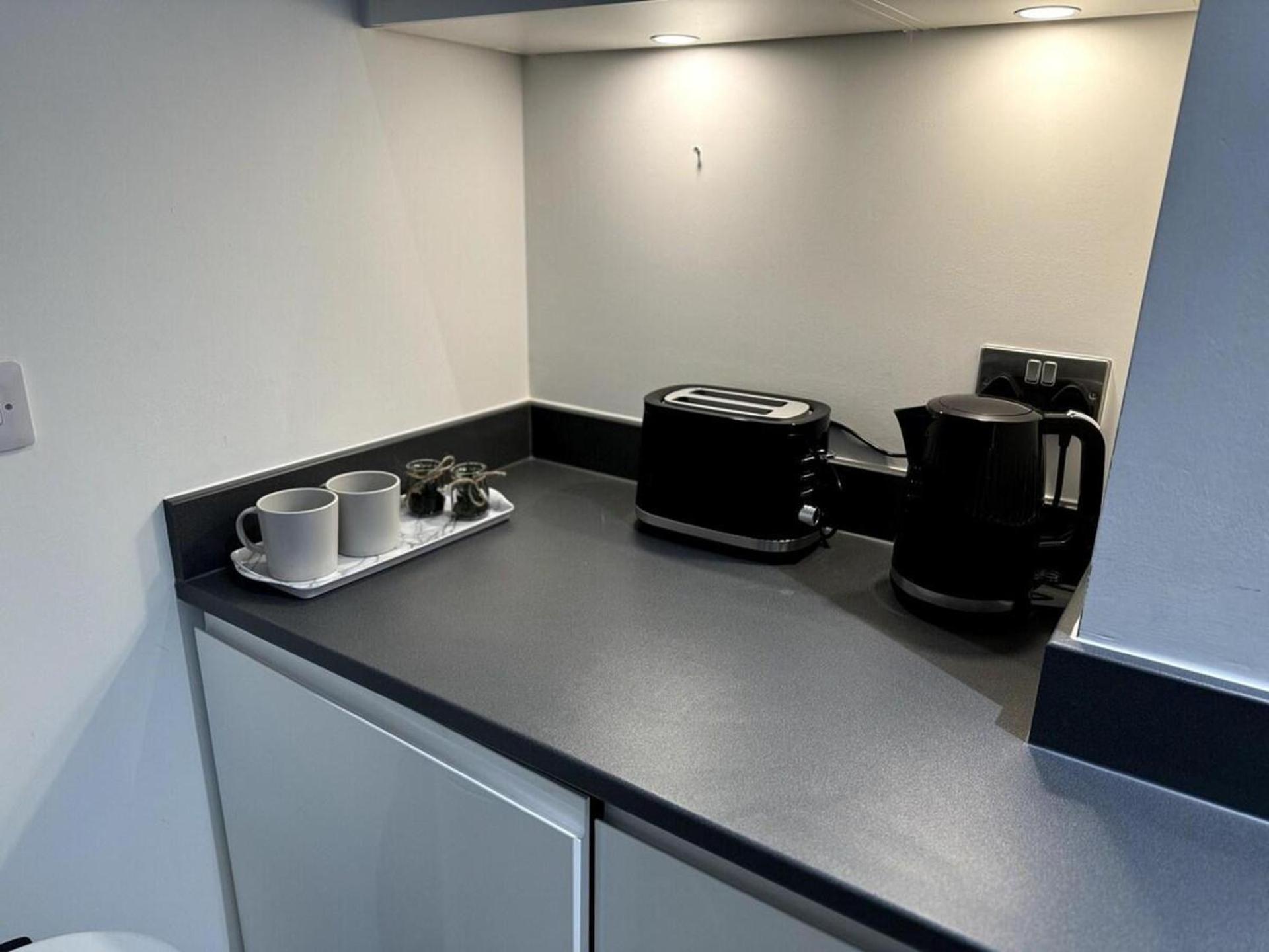 Cozy Bracknell Apartment With Modern Amenities Екстер'єр фото